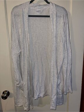 Amazon Essentials Light Gray Crewneck Sweatshirt